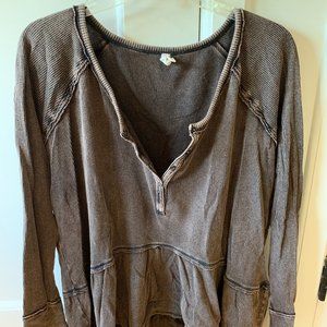 Brown long-sleeve tee, buttons, size large